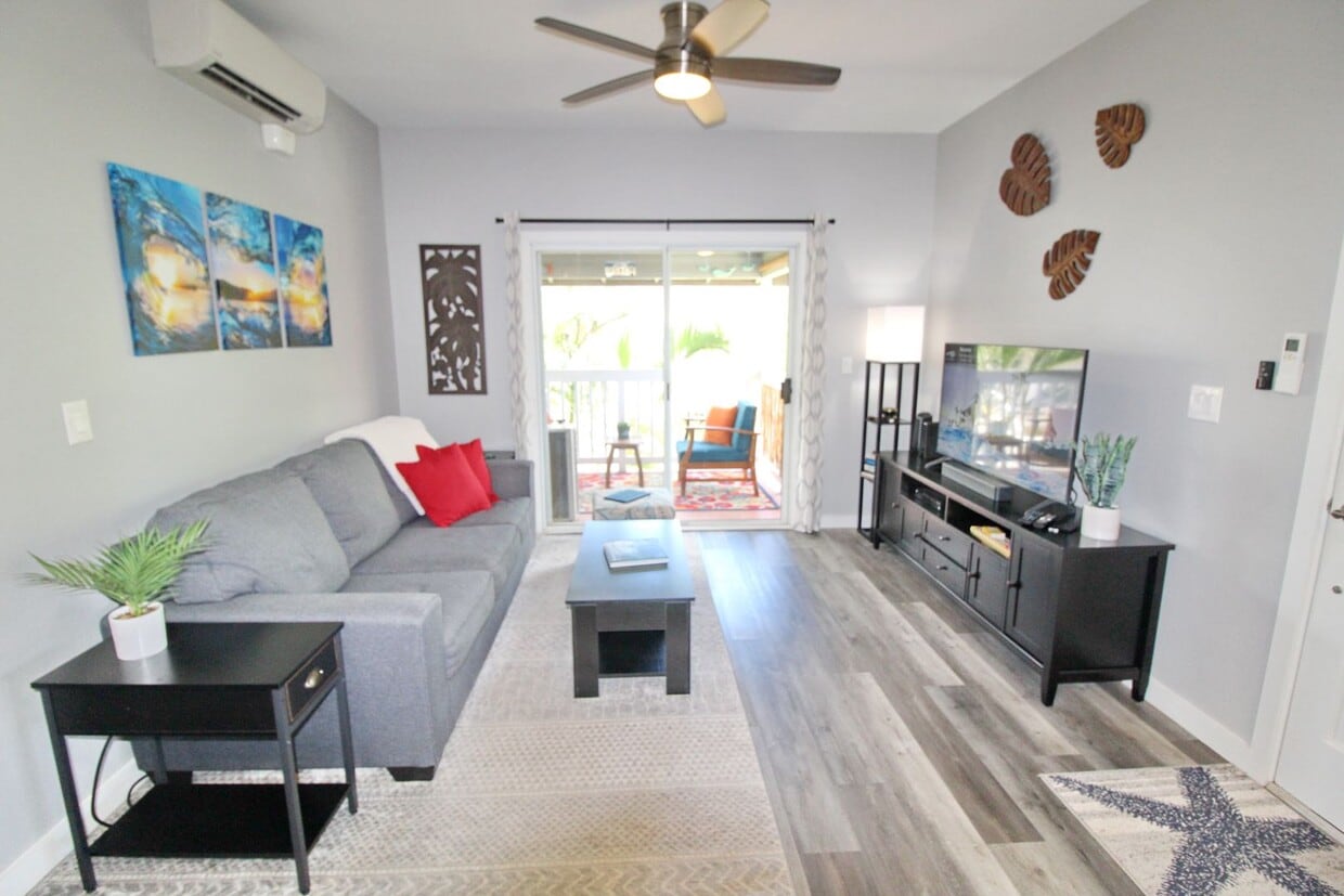 Primary Photo - Newly Renovated from Floor to Ceiling and ...