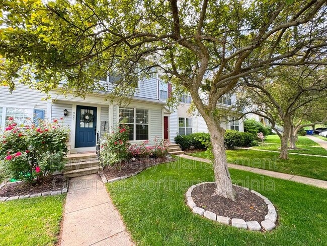 Building Photo - 347 Bridle Crest Square NE