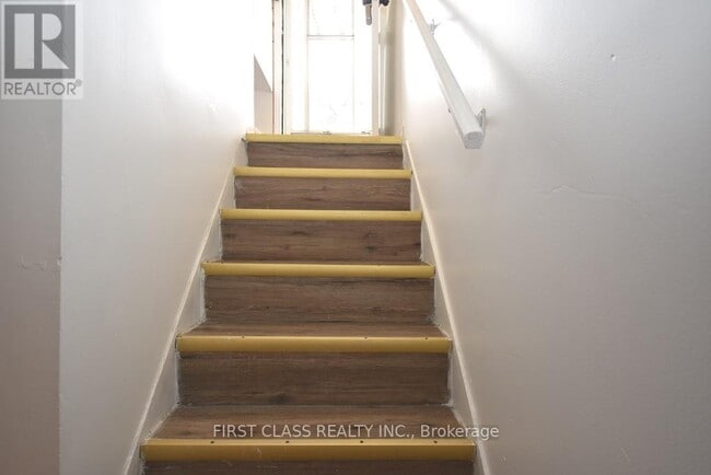 Building Photo - 49 Longford Dr