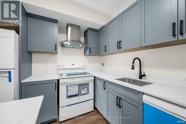 Building Photo - 25 Devondale Ave