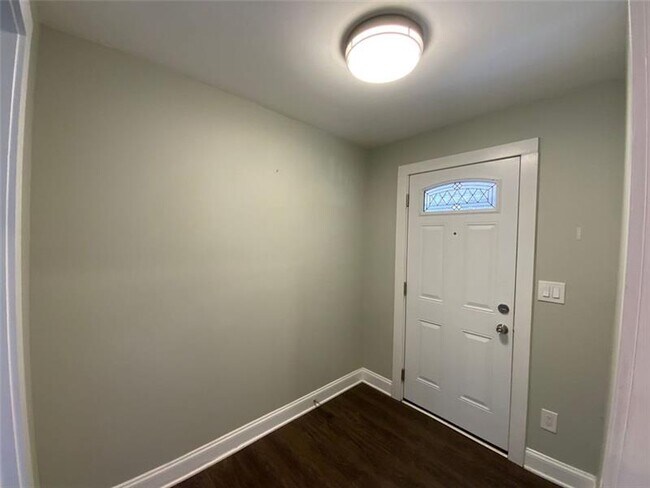 Building Photo - 3557 N Druid Hills Rd