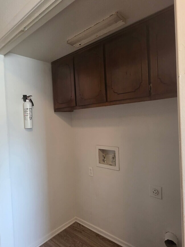 Foto del edificio - 7805 Ashe Ct