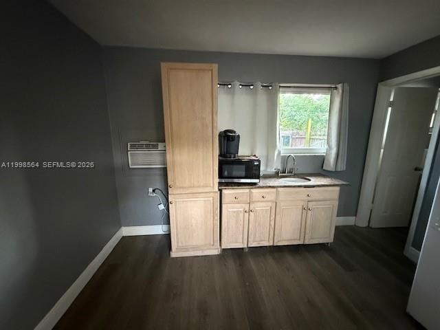 Foto del edificio - 4148 SW 24th St