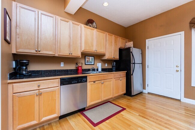 Foto del edificio - 224 Salem St