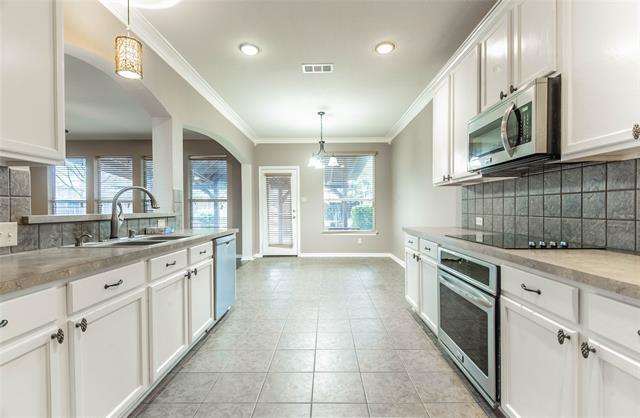 Building Photo - 1012 Carlsbad Dr
