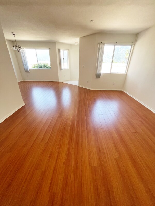 3119 Foothill Blvd Unit 3, La CrescentaMontrose, CA 91214 Room for