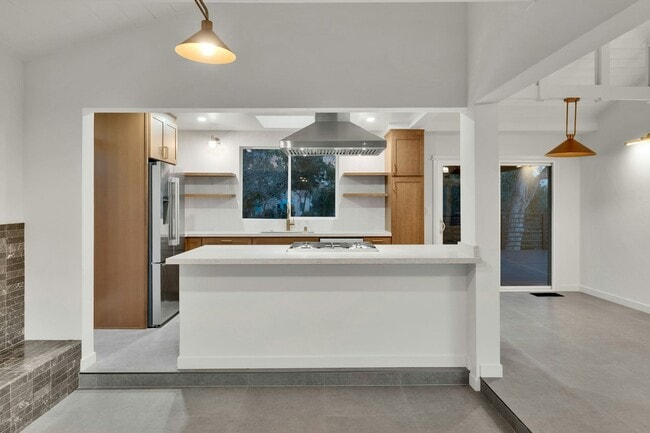 Building Photo - 4279 Hortensia St