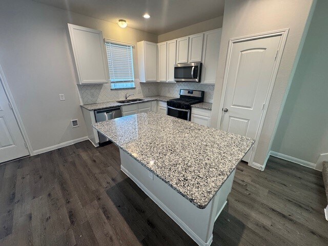 Foto del edificio - 3906 Deledda Dr