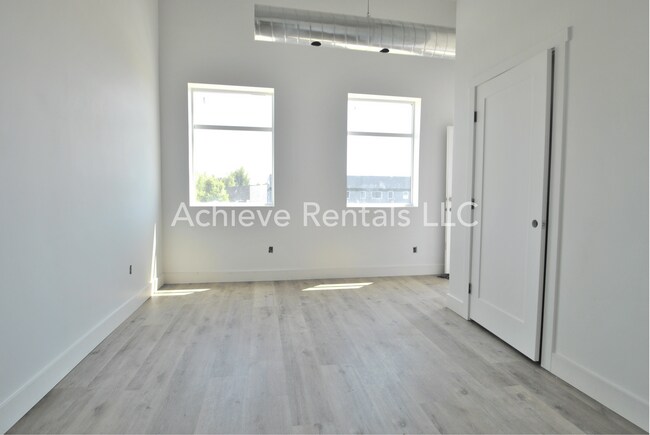 Foto del edificio - Westfield Lofts - 1145