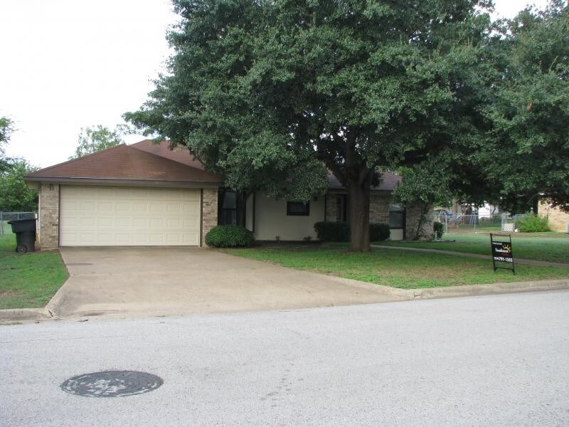 Primary Photo - 8801 Trailridge Dr