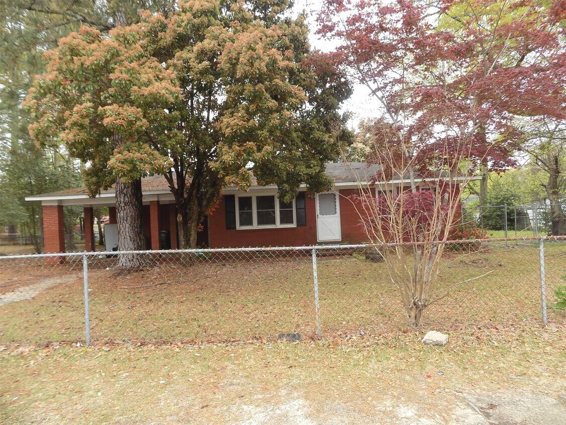 Primary Photo - 206 Spears Dr