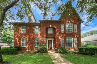 Building Photo - 1302 Raintree Cir