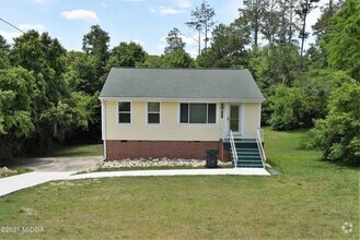 Building Photo - 3131 Brownell Ave