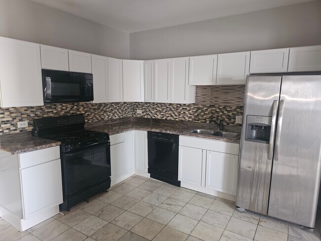 Foto del edificio - 1922 W 47th St