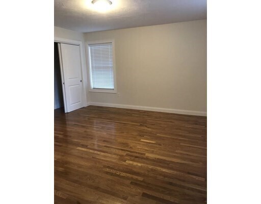 Building Photo - 1390 Main St