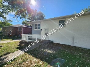 Building Photo - 3012 N 155th Terrace