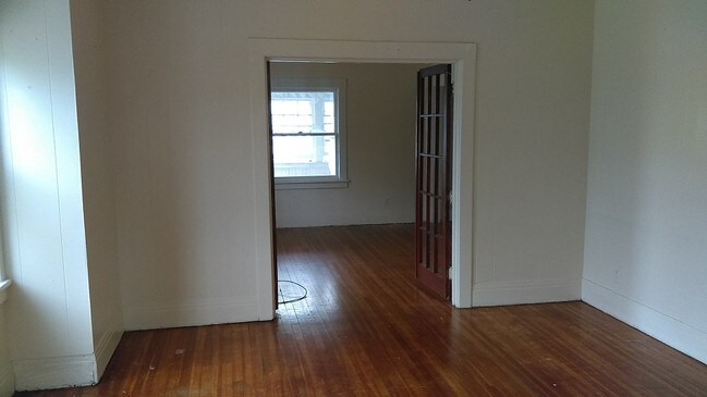 Building Photo - 712 Glide St