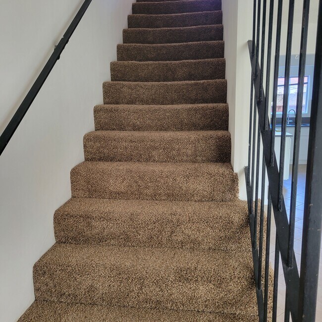 Stairs - 2213 Ruhland Ave