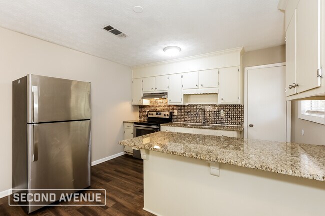 Foto del edificio - 2053 Chestnut Log Dr