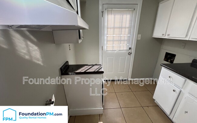 Photo - 1131 Catalina Rd House