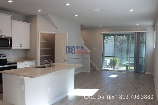 Foto del edificio - 3275 Timber Xing Ave