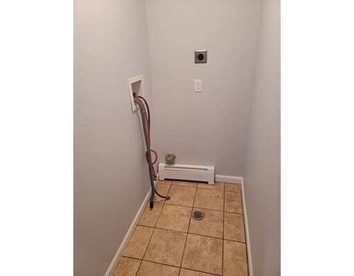 Building Photo - 53 Thorndike St