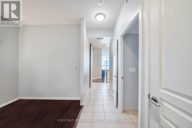 Photo du bâtiment - 18 Yonge St