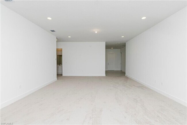 Building Photo - 5114 Panella Ave