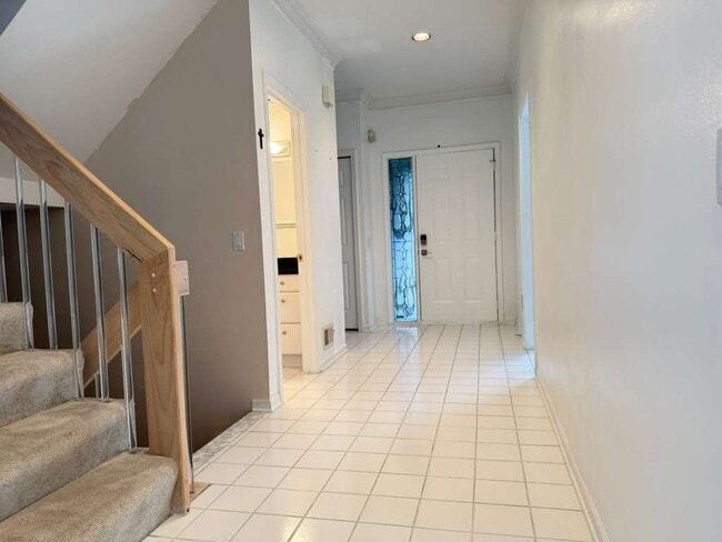 Building Photo - 1154 Bluebird Dr