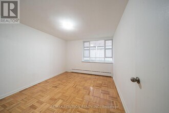 Building Photo - 77 Erskine Ave