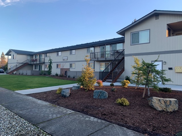 Sherwood Condominiums - 1310 E Section St