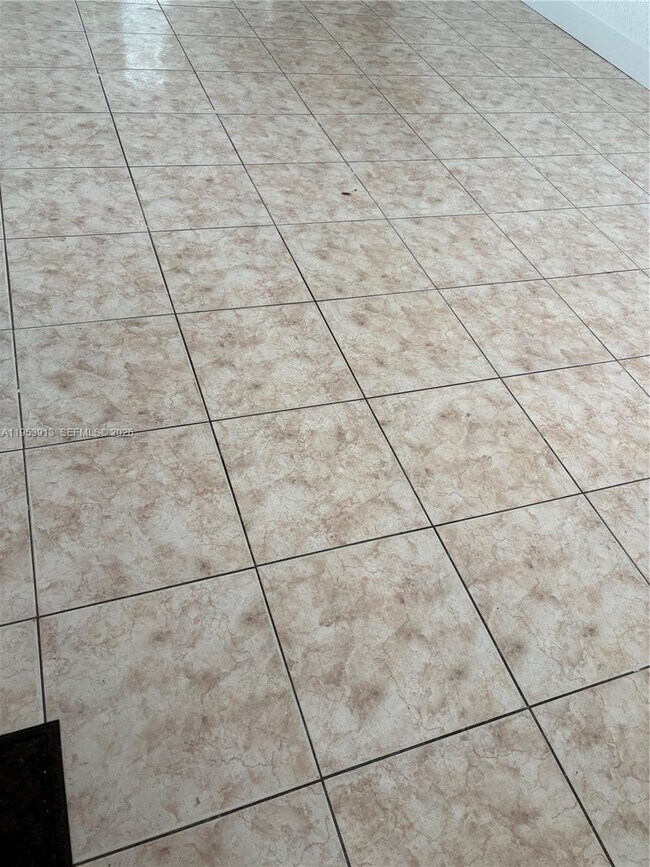 Foto del edificio - 280 NE 48th Terrace