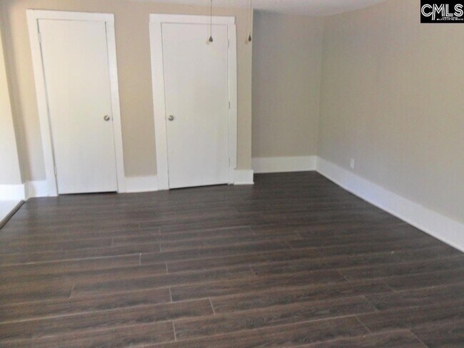 Foto del edificio - 1241b Johnson Ave