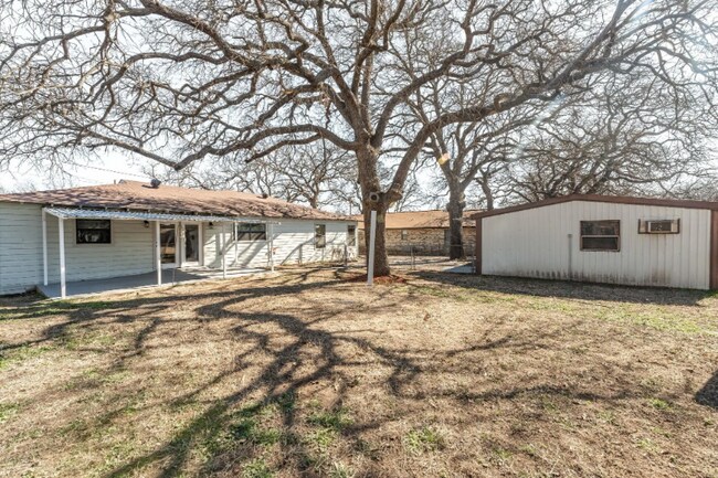 Foto del edificio - 1430 N Race