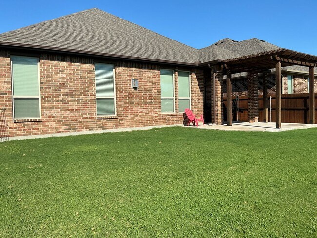 Foto del edificio - Coming Soon!!!! Beautiful 3/2.5 Home in ALEDO ISD!!