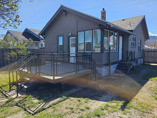 Building Photo - 2011 Adams Avenue, La Grande, Oregon 97850