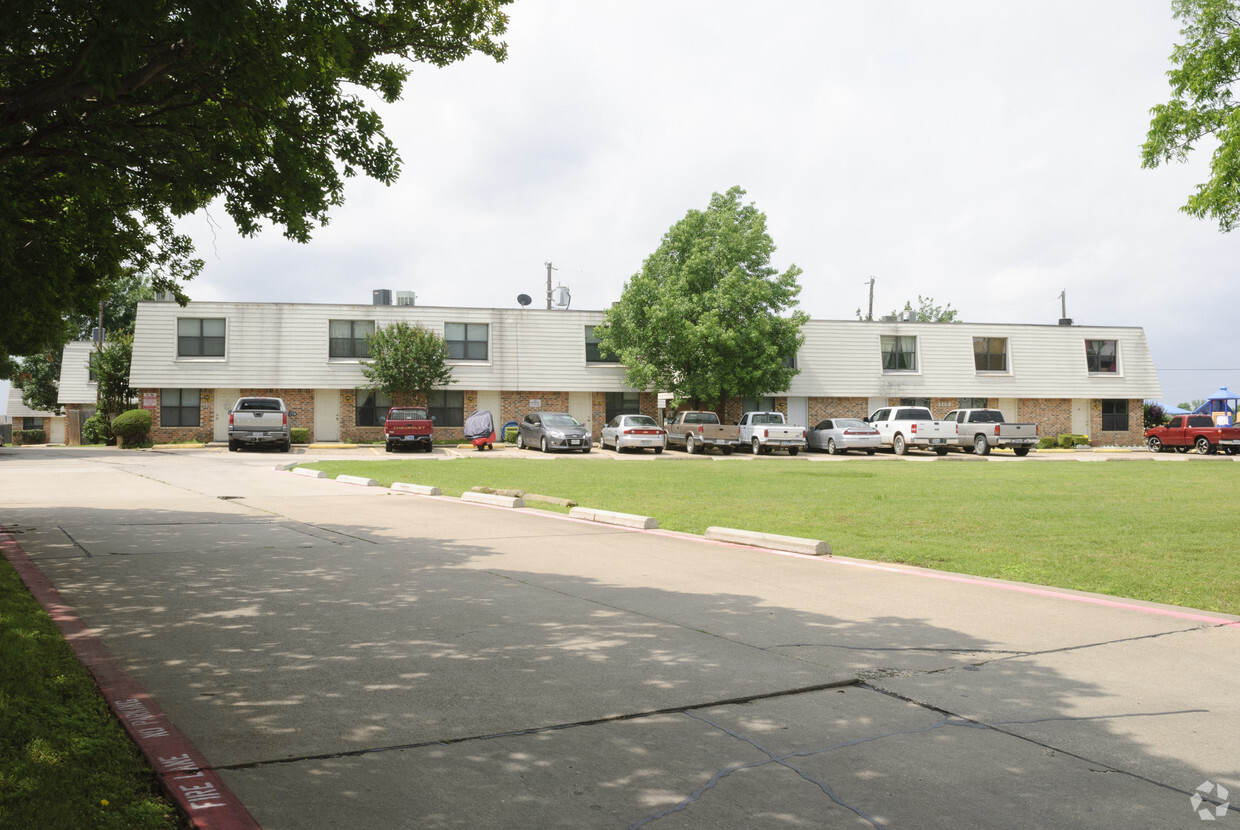 Primary Photo - Garden Grove Townhomes