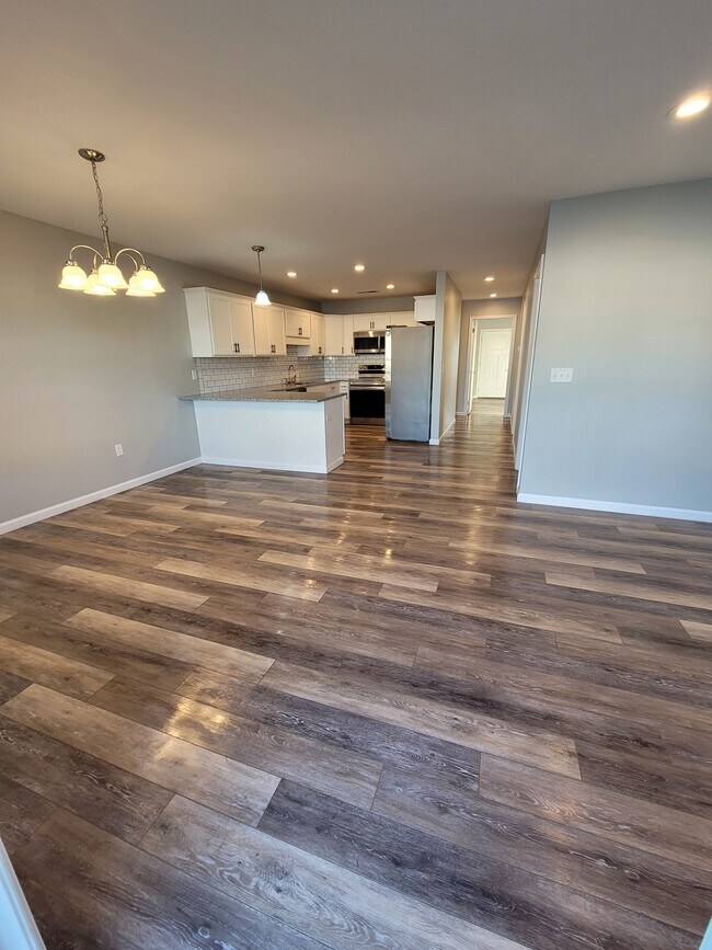 Foto del edificio - 232-234 Longwood Ln.
