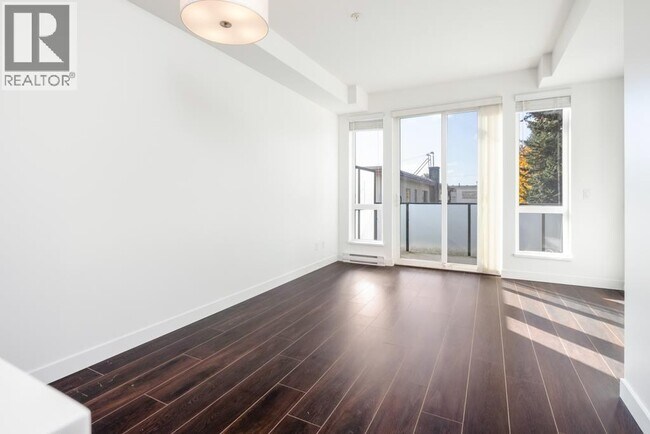 Photo du bâtiment - 6533 McKay Ave