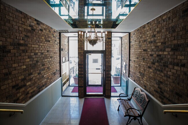 Foto del edificio - 420 Home Ave