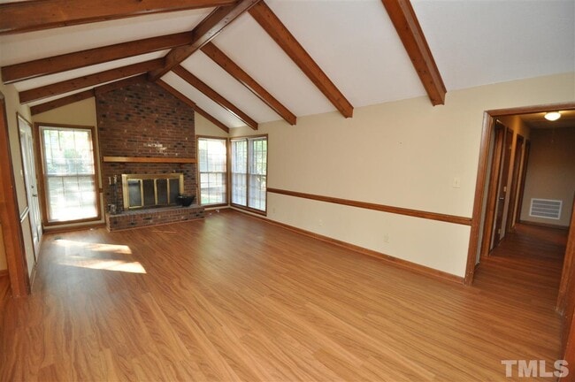 Building Photo - 307 Melanie Ln