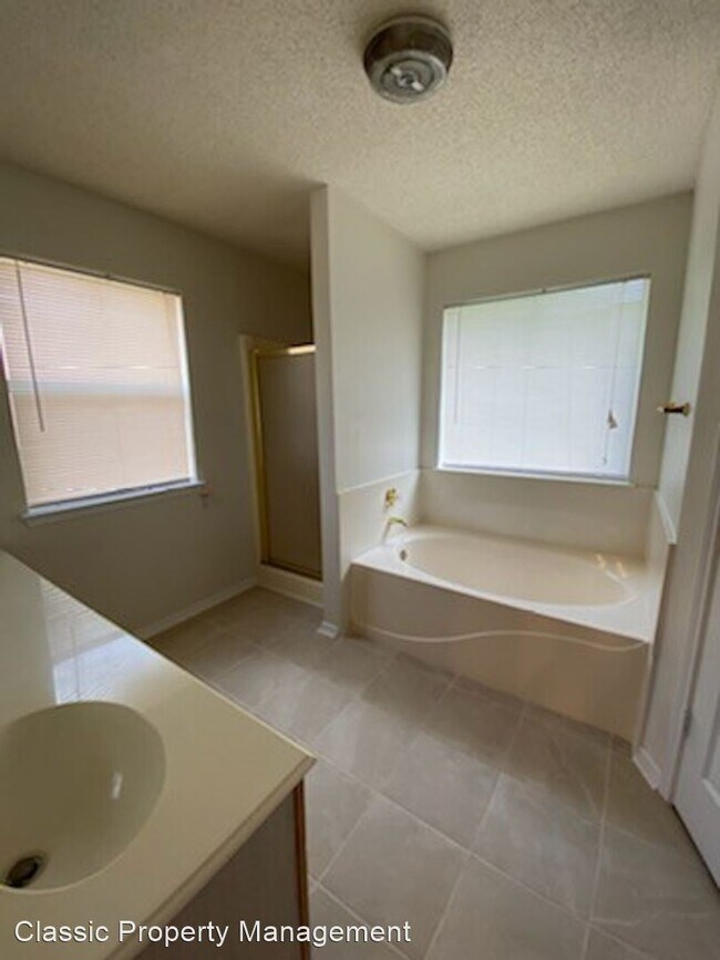 Foto del edificio - 3 br, 2 bath House - 7010 Cadillac