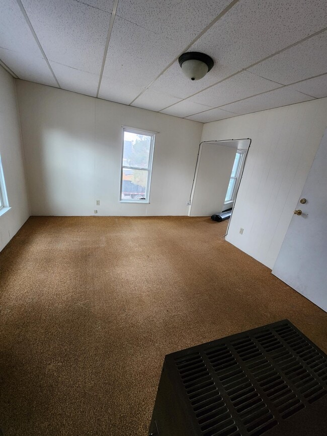 Building Photo - 403 Meeker St