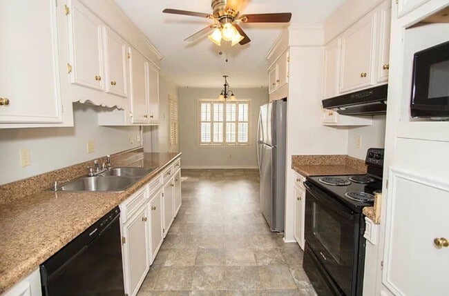 Building Photo - Irmo