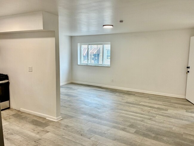 Building Photo - 4632 Friendship Ave