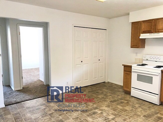 Foto del edificio - 1120 E Poplar St