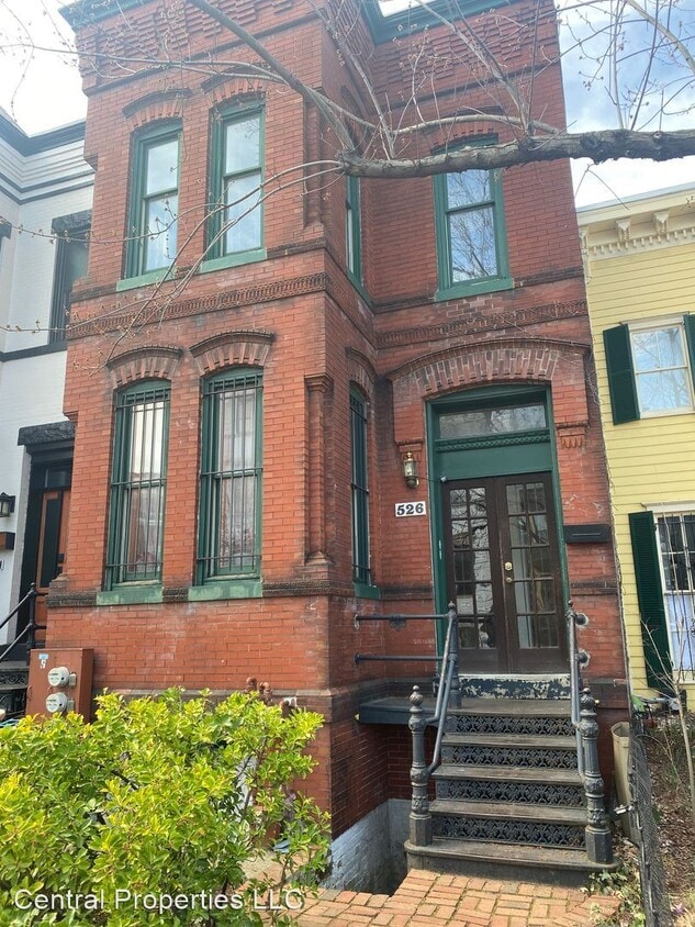 Primary Photo - 2 br, 1.5 bath House - 526 8th St NE #1