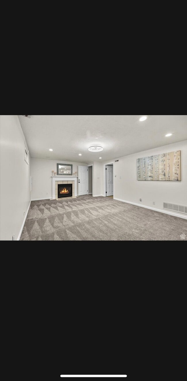 Building Photo - 279 Peachtree Dr