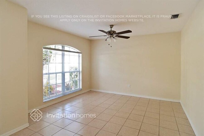Foto del edificio - 842 SE Damask Ave