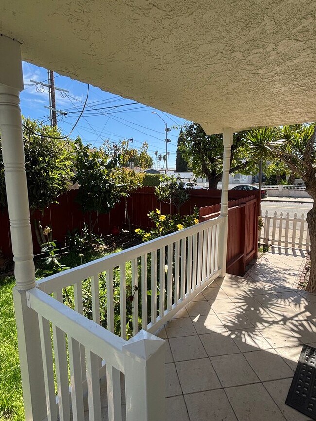 Building Photo - Bright & Spacious 2-Bedroom Home with Private Patio in San Pedro